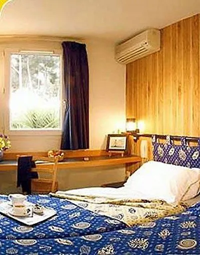 Hotel Stars Antibes Biot 2*,